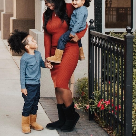 Koolaburra by UGG Classic Short Women's Winter Boots - Picture 8 of 15